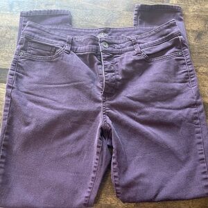 St John’s Bay Plum colored skinny leg jeans